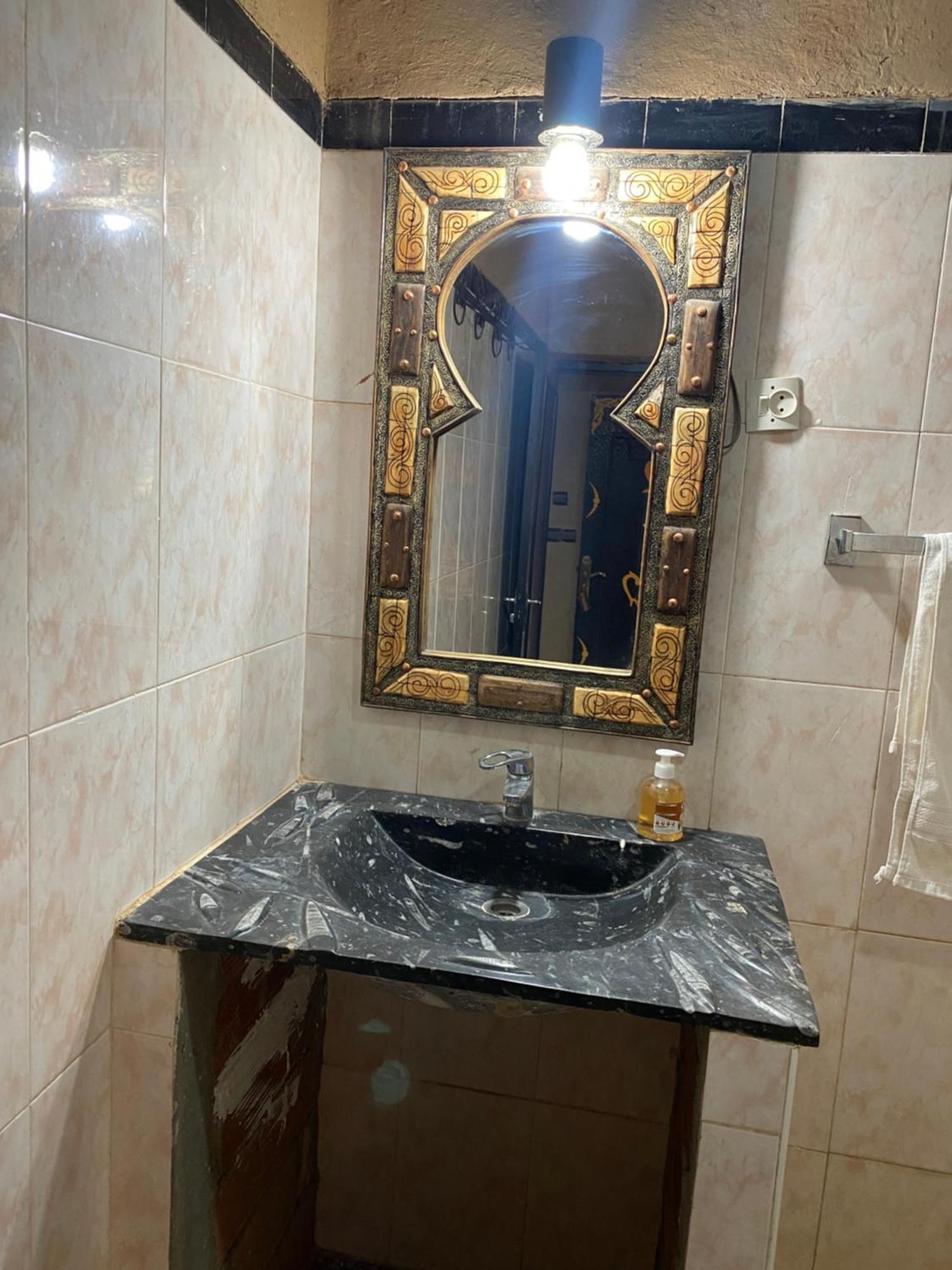 Riad Kasbah Le Touareg 메르주가 외부 사진